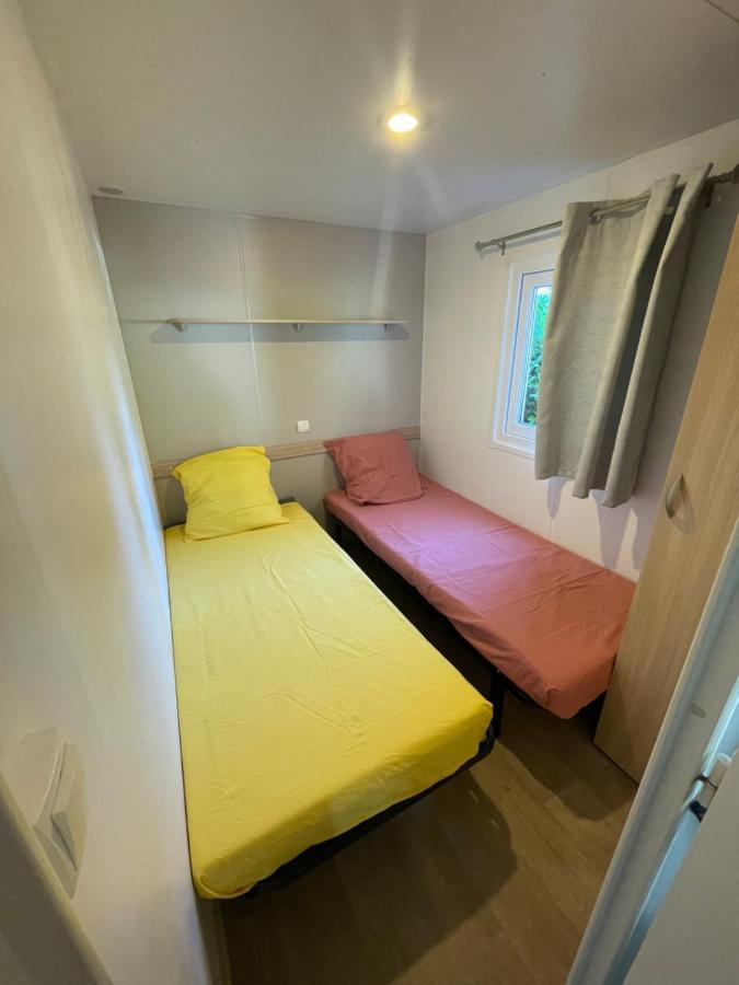 Mobil-Home Au Pied Du Luberon La Roque-d'Antheron Luaran gambar